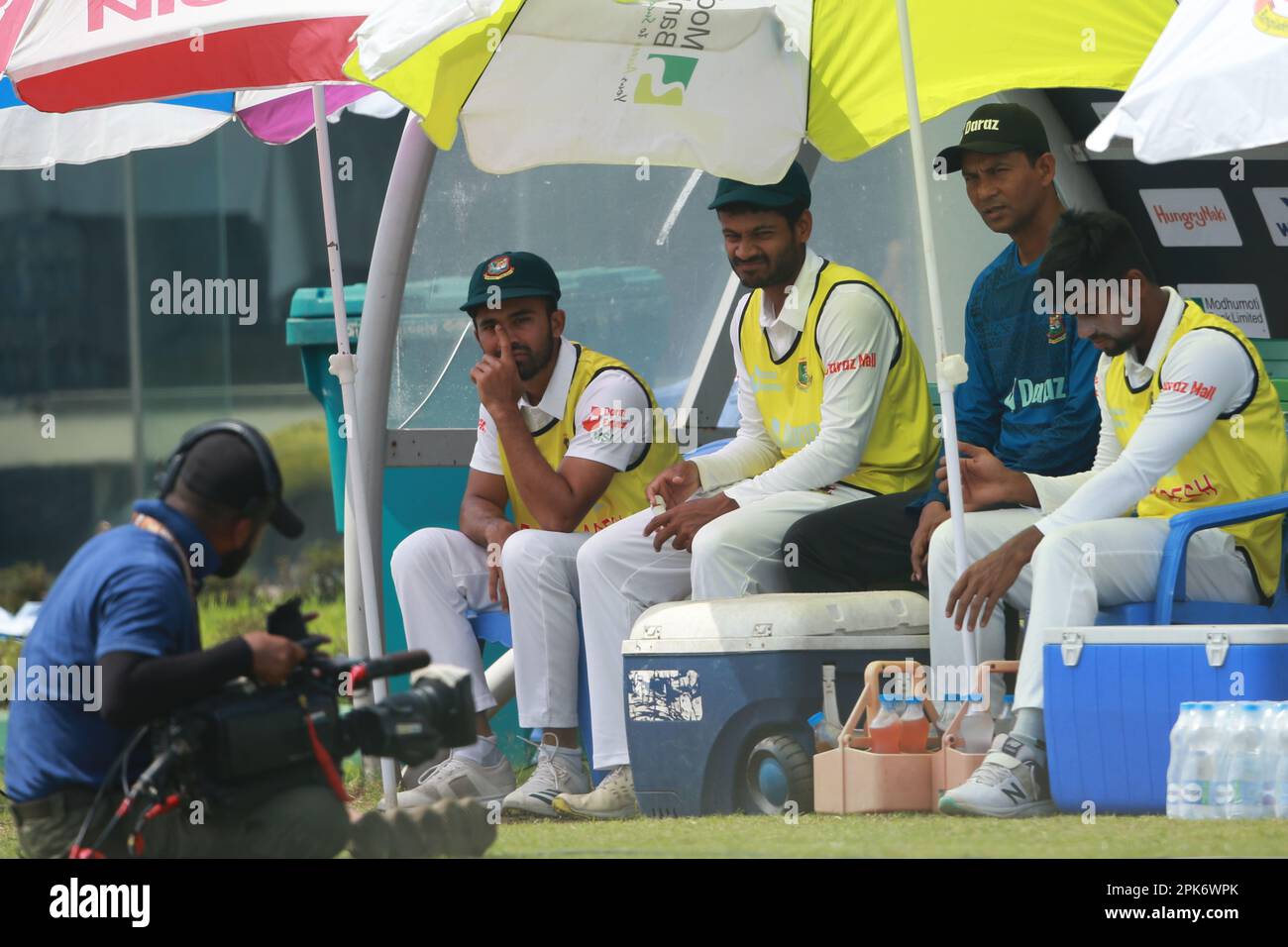 SadMan Islam, Mahmudul Hasan und Reazur Rahman Raza am dritten Tag des alleinigen Testspiels zwischen Bangladesch und Irland in Sher-e-Bangla Natio Stockfoto