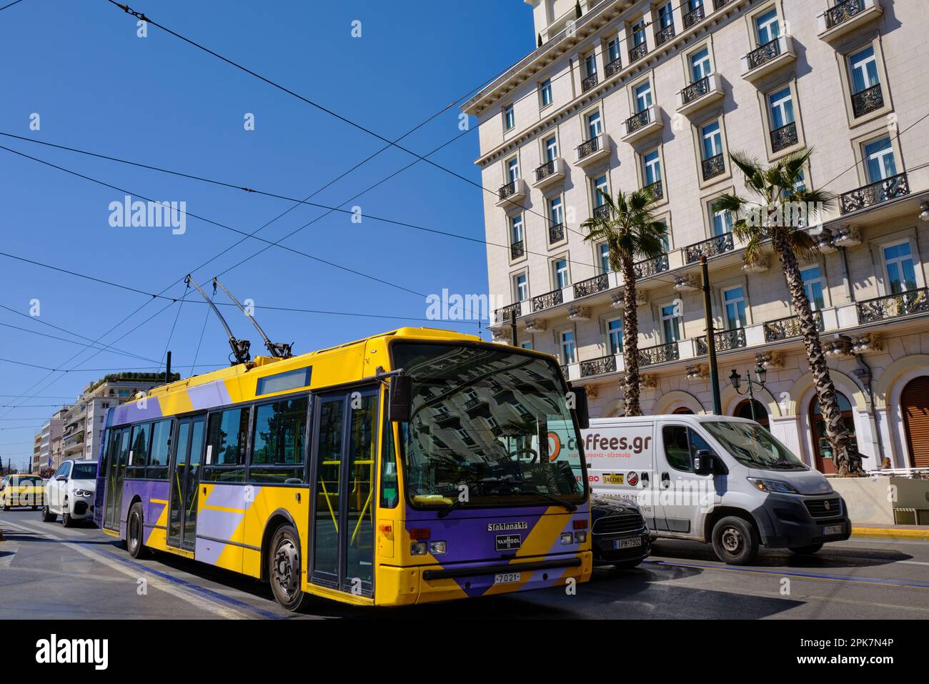 Athen-Verkehr im Frühling Stockfoto