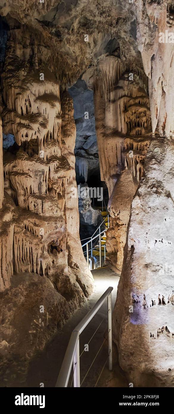 Blick auf die Cango Höhle in Südafrika Stockfoto