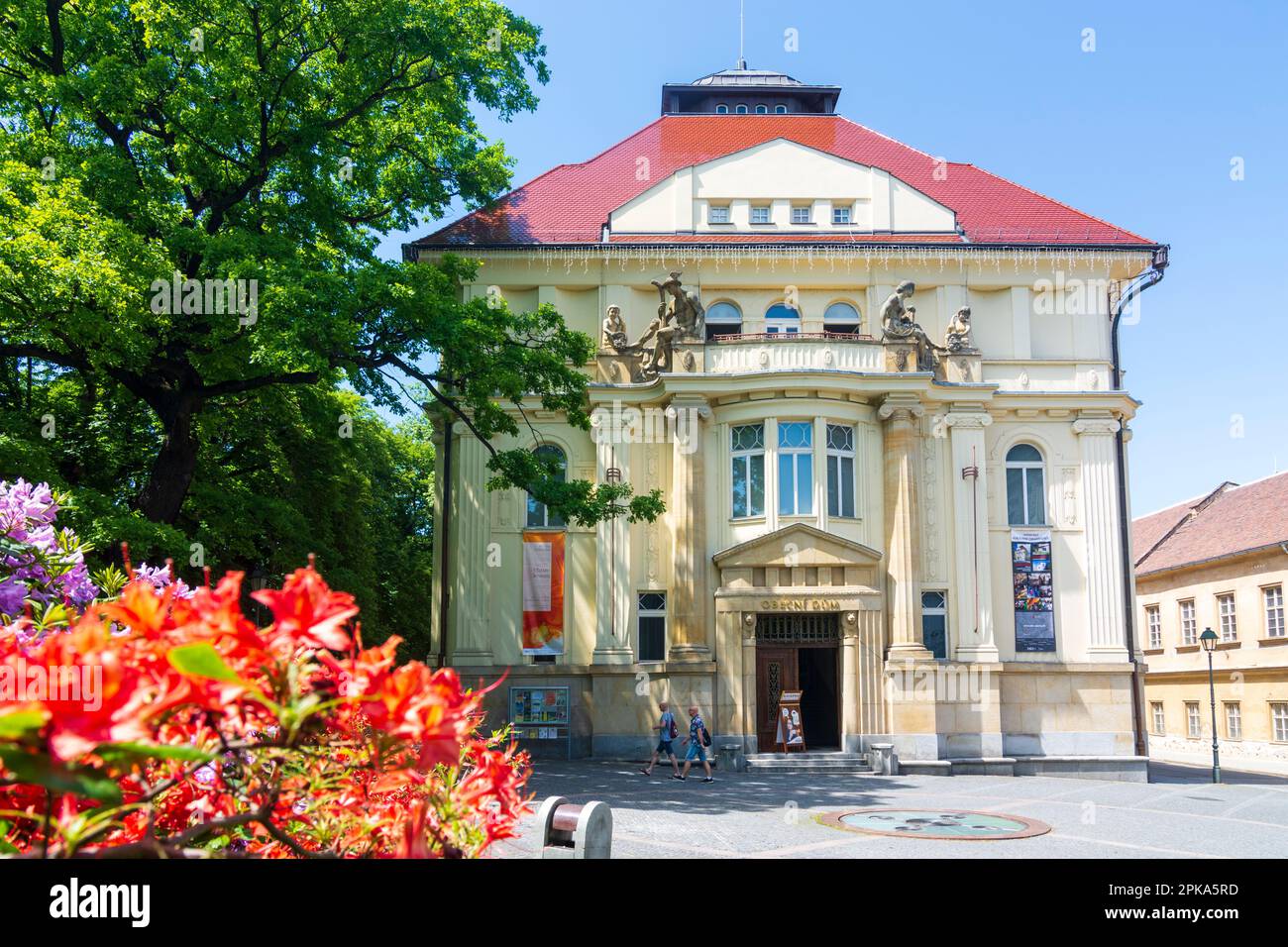 Opava (Troppau), Gemeindehaus (Obecní dum) in Moravskoslezsky, Mährisch-Schlesische Region, Tschechien Stockfoto