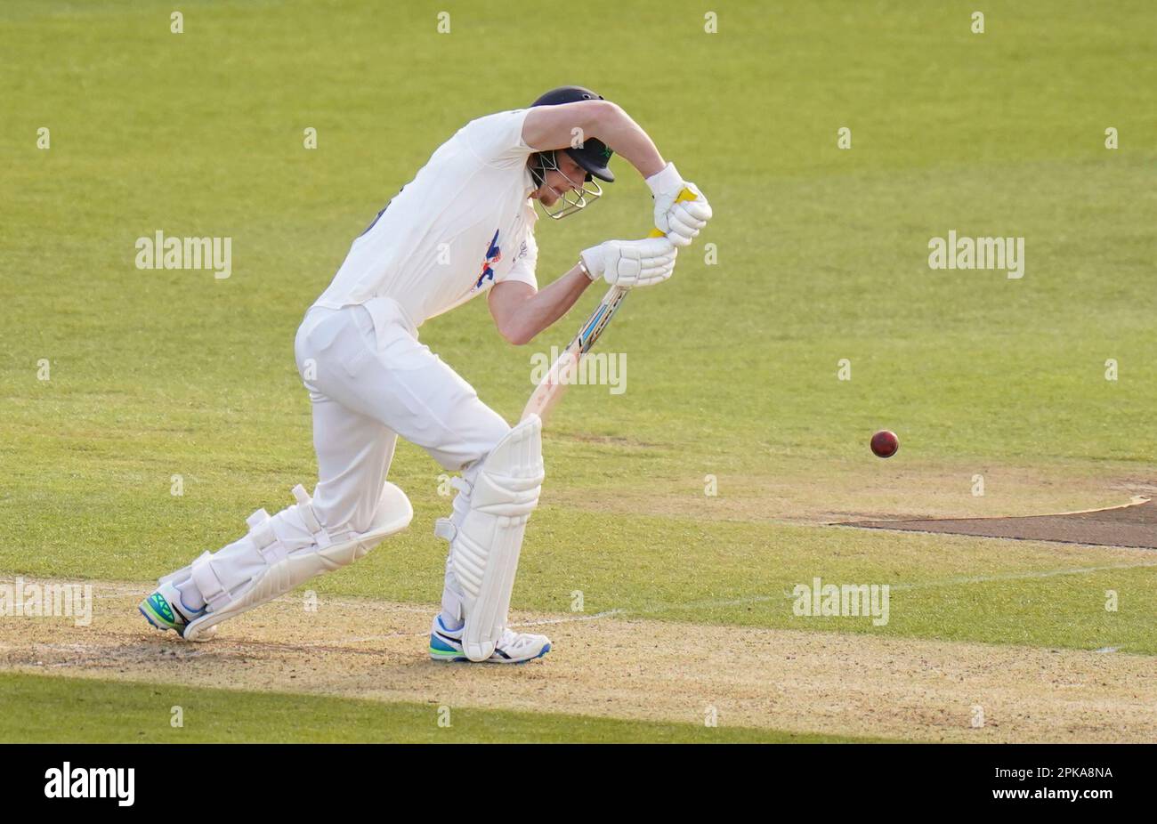 Yorkshires Finlay Bean am ersten Tag des Spiels LV= Insurance County Championship Division Two im Headingley Stadium, Yorkshire. Foto: Donnerstag, 6. April 2023. Stockfoto