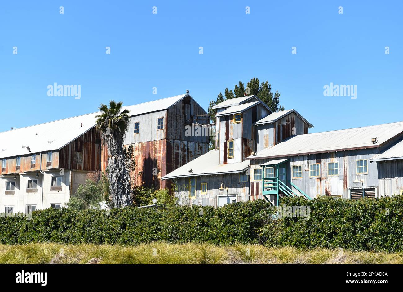 IRVINE, KALIFORNIEN - 2. April 2023: Buildings Old Town Irvine, 1991 zum California Historic Landmark ernannt. Stockfoto