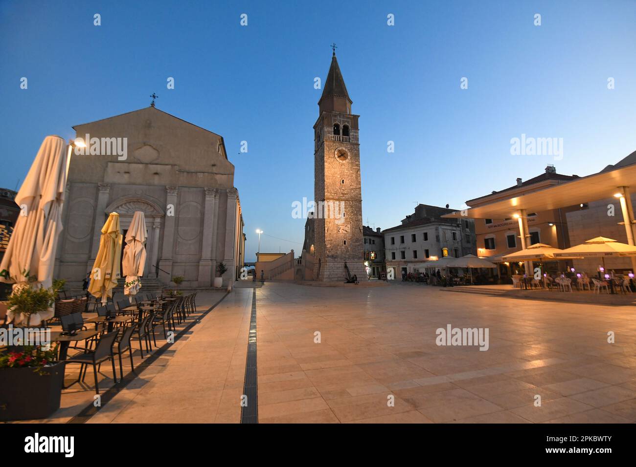 Umag: Platz der Freiheit (Trg slobode / Piazza Liberta). Kroatien Stockfoto