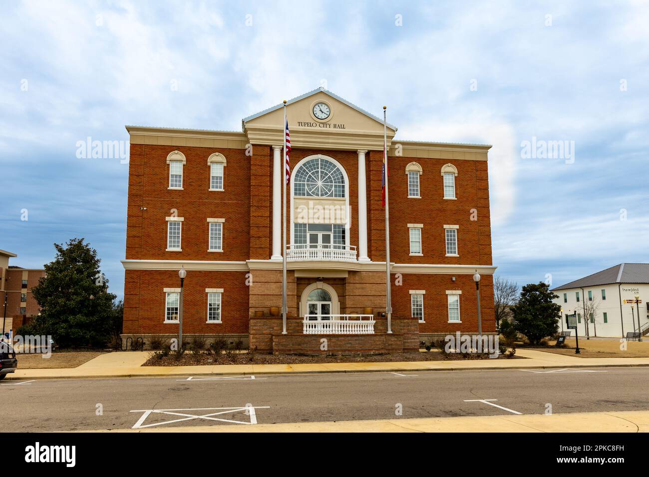 Tupelo, MS - Januar 2023: Rathaus von Tupelo in Tupelo, Mississippi Stockfoto