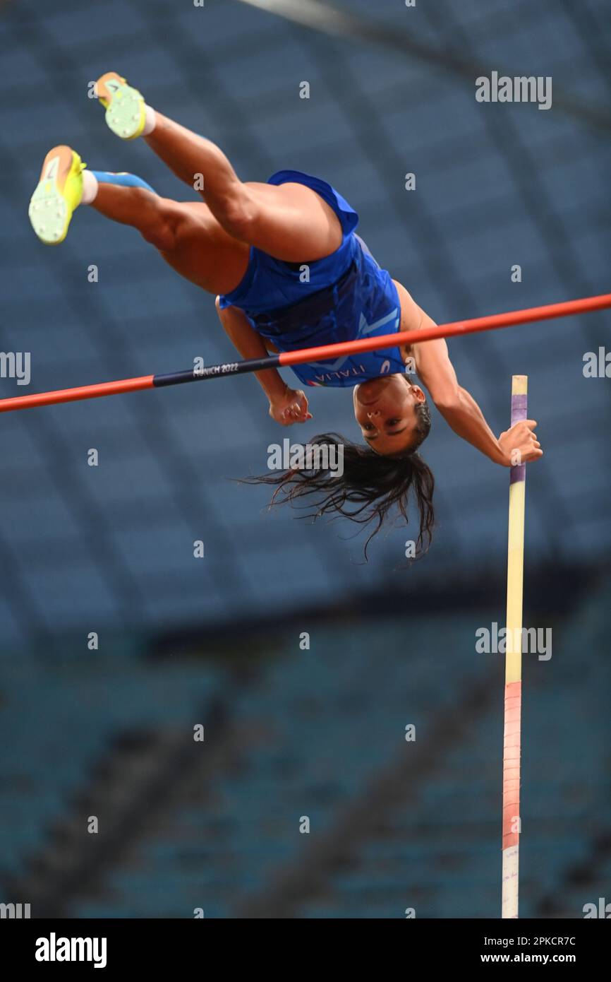 Roberta Bruni (Italien). Mastgewölbe-Frauen. Europameisterschaft München 2022. Stockfoto