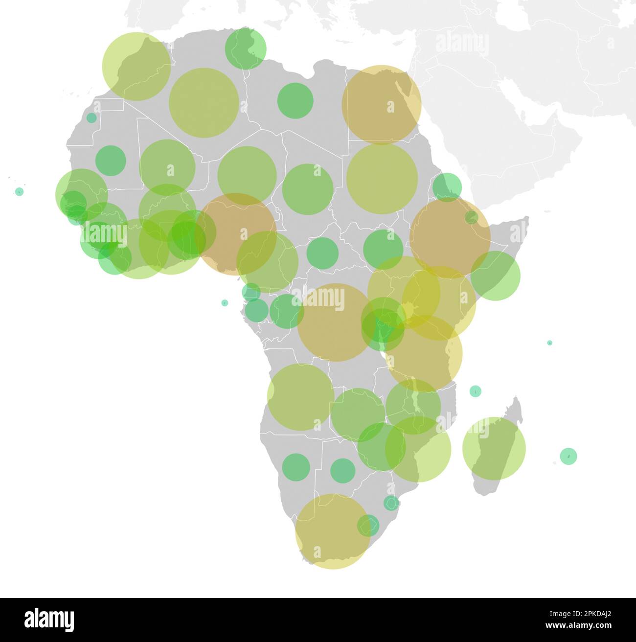 Karte des afrikanischen Kontinents mit grünen bis orangefarbenen Kreisen, die die Bevölkerung in jedem Land repräsentieren. Grafische Darstellung der Bevölkerung in afrikanischen Ländern. Stockfoto
