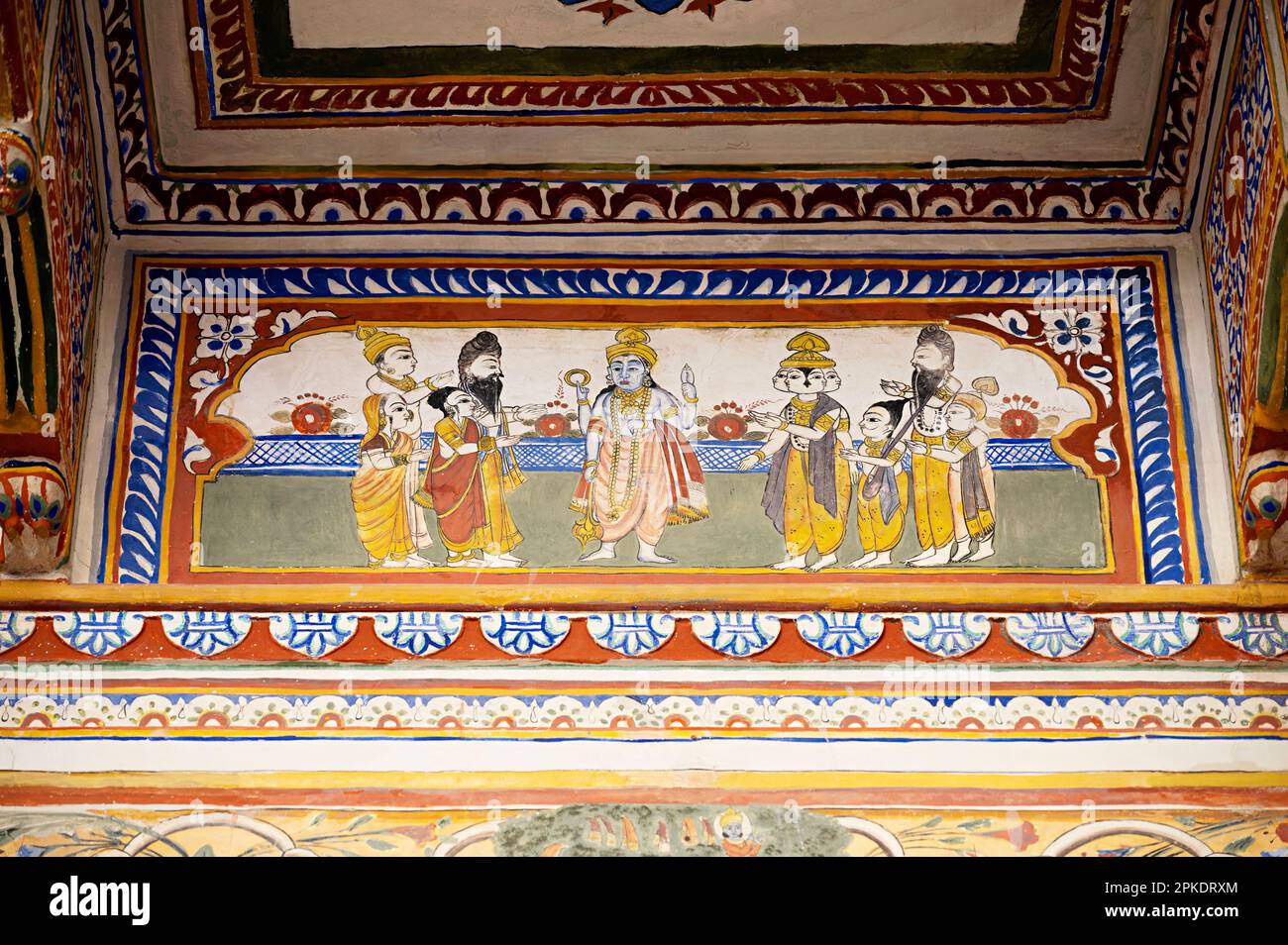 Farbenfrohe mythologische Malerei an der Innenwand des Dr. Ramnath Podar Haveli Museums, eines Museums zum Kulturerbe, das Rajasthani-Lebensstil beherbergt, Stockfoto