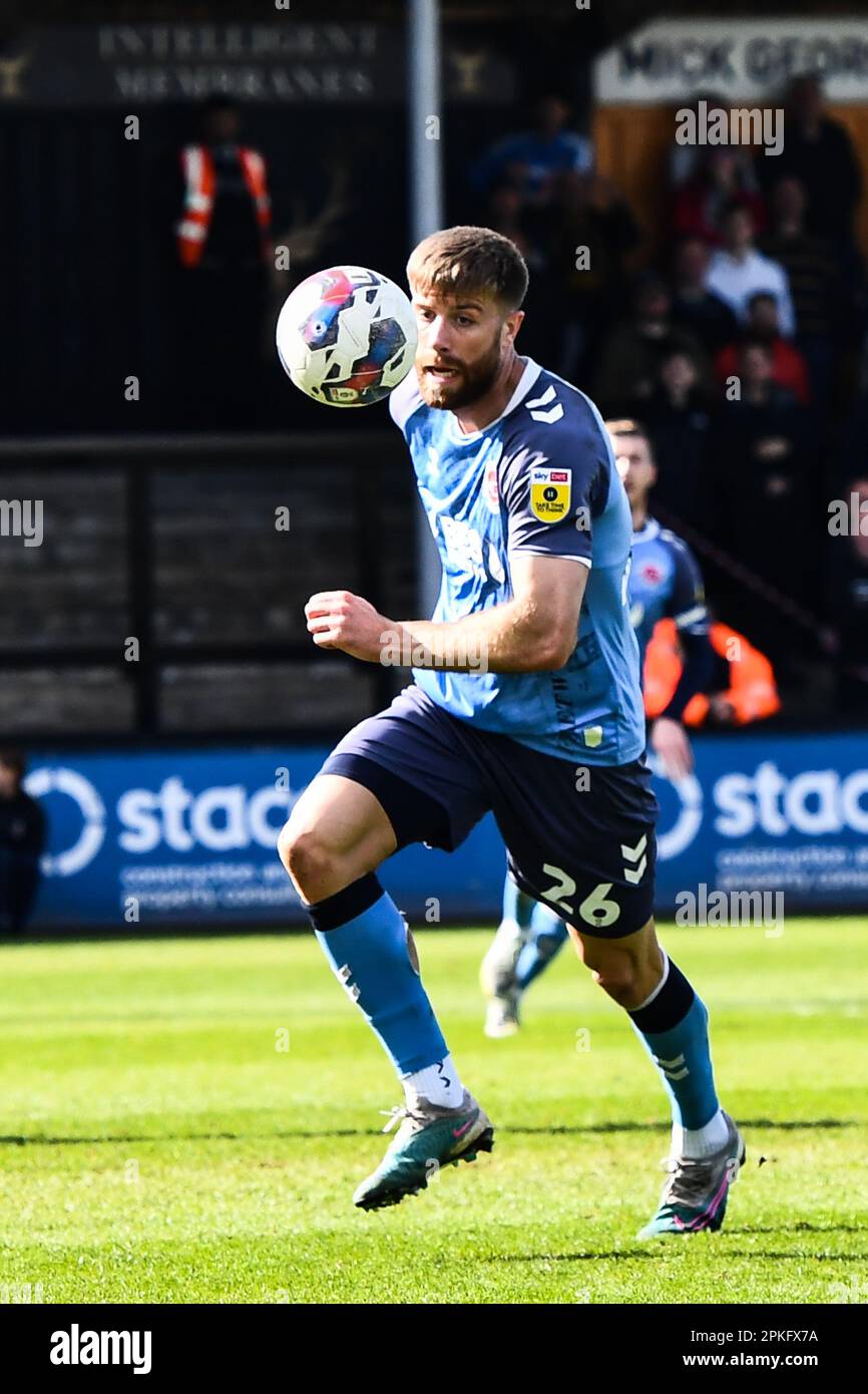 Shaun Rooney (26 Fleetwood) während des Spiels der Sky Bet League 1 zwischen Cambridge United und Fleetwood Town im R Costings Abbey Stadium, Cambridge, am Freitag, den 7. April 2023. (Foto: Kevin Hodgson | MI News) Guthaben: MI News & Sport /Alamy Live News Stockfoto