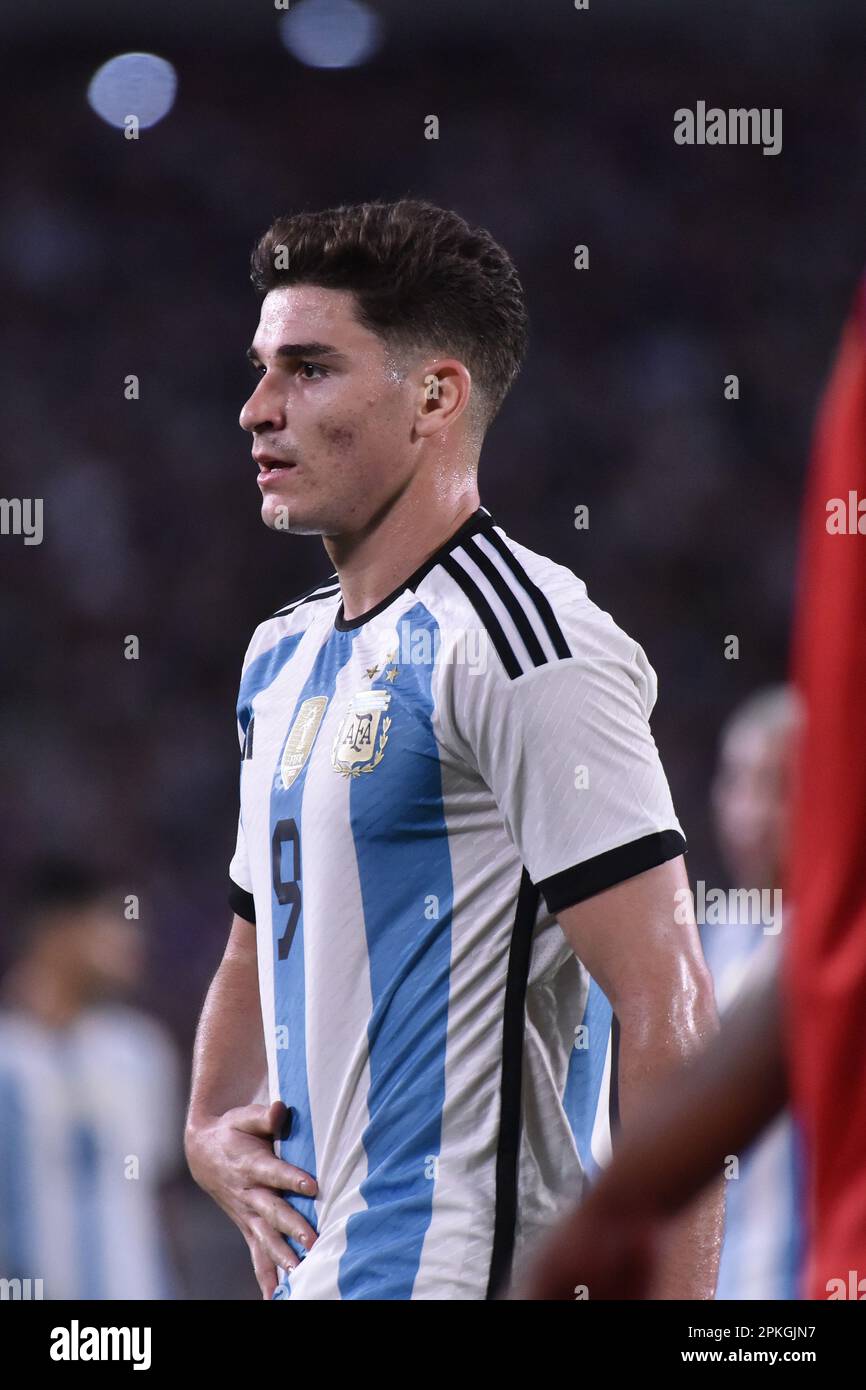BUENOS AIRES, ARGENTINIEN - APRIL 23: Julian Alvarez während eines Spiels zwischen Argentinien und Panama im Estadio Mas Monumental. Stockfoto