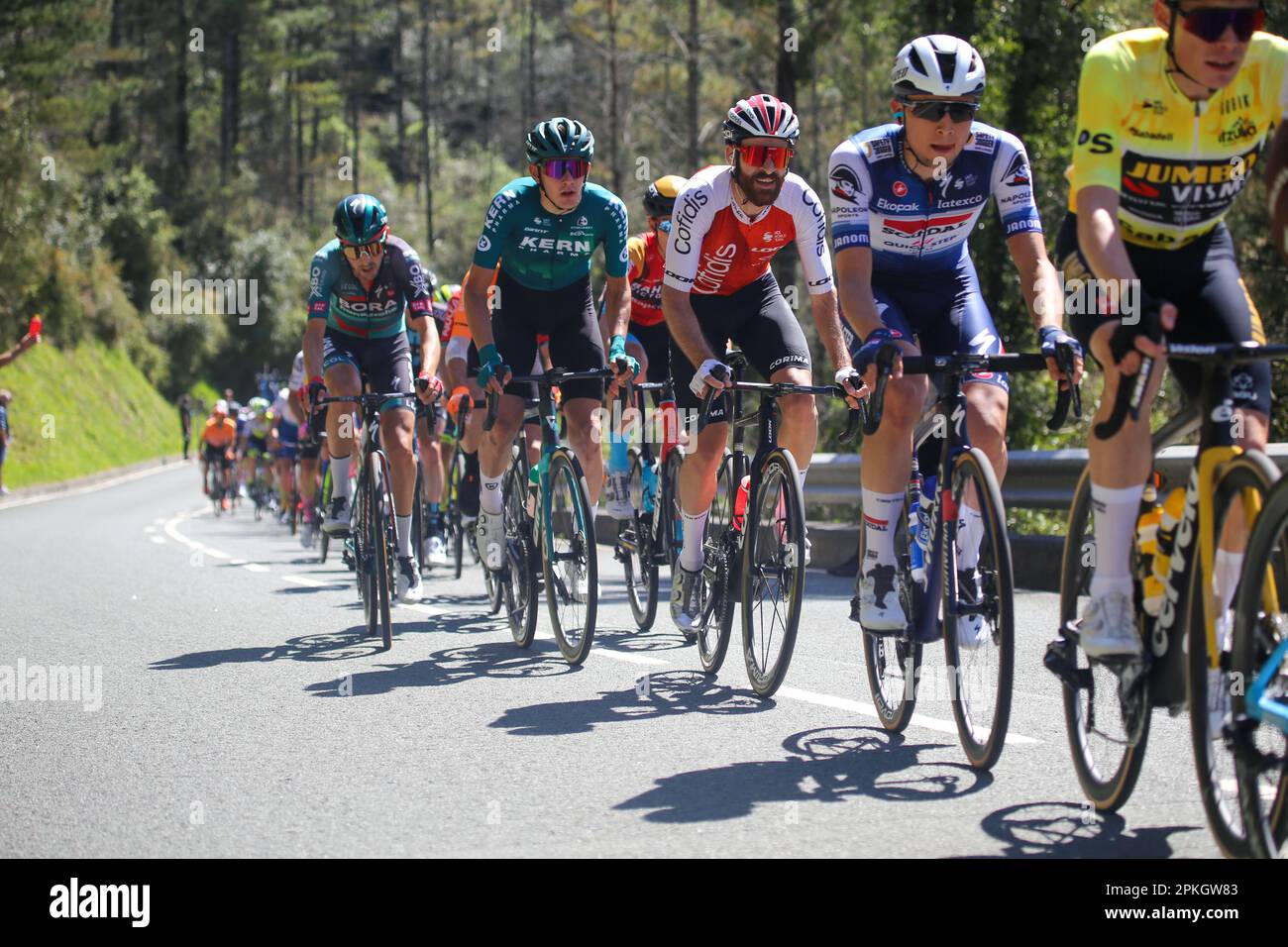 Balkon de Bizkaia, Spanien, 07. April 2023: Der Reiter aus Soudal - Quick Step, Andrea Bagioli während der 5. Etappe des Baskenlandes Itzulia zwischen Ekin und Amorebieta-Etxano am 07. April 2023 auf dem Balkon de Bizkaia, Spanien. Kredit: Alberto Brevers / Alamy Live News Stockfoto