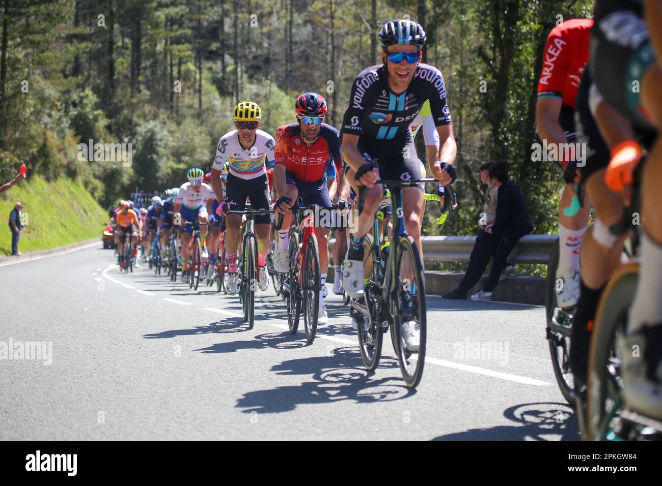 Balkon de Bizkaia, Spanien, 07. April 2023: The INEOS - Granadiers Rider, Jonathan Castroviejo während der 5. Etappe des Baskenlandes Itzulia zwischen Ekin und Amorebieta-Etxano, am 07. April 2023, auf dem Balkon de Bizkaia, Spanien. Kredit: Alberto Brevers / Alamy Live News Stockfoto