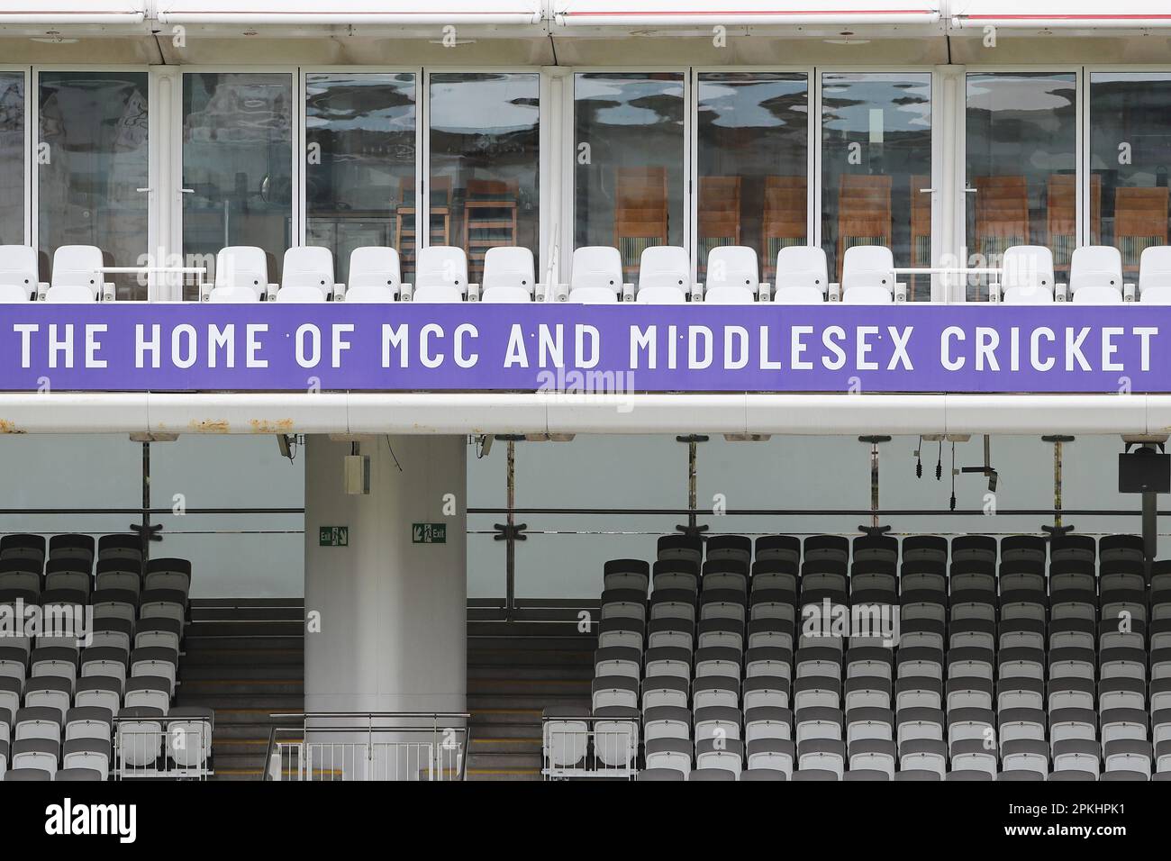 Die Heimat von MCC und Middlesex Cricket Signage während Middlesex CCC vs Essex CCC, LV Insurance County Championship Division 1 Cricket bei Lord's Cricket Stockfoto