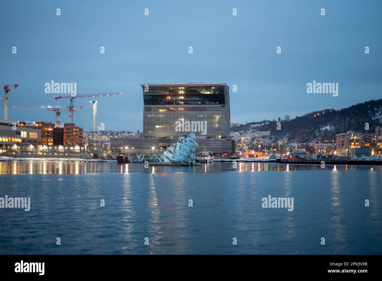 Oslo Hafen mit Munch Museum im Winter Stockfoto