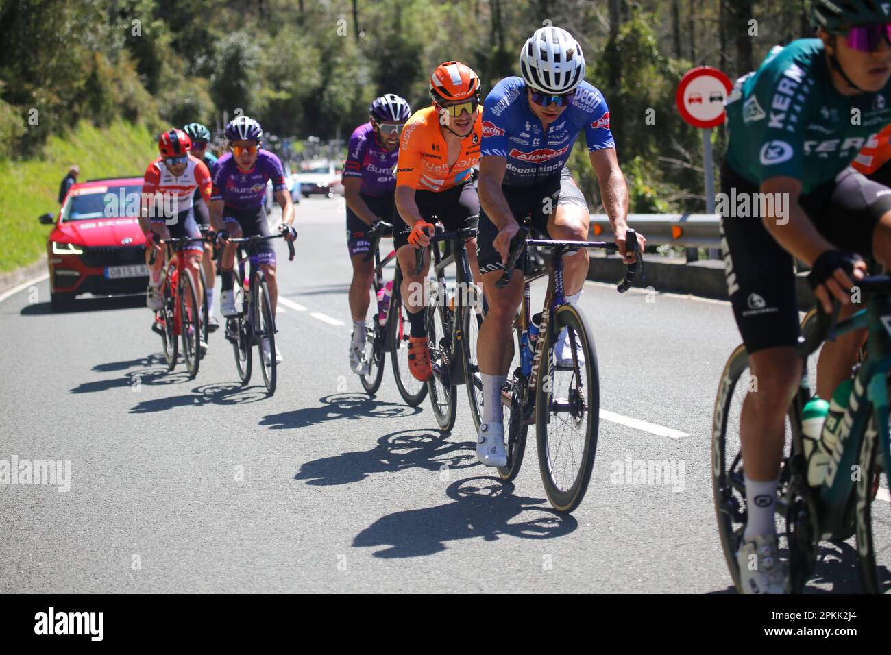 Amorebieta Etxano, Spanien. 07. April 2023. Balkon de Bizkaia, Spanien, 07. April 2023: Der Alpecin-Deceuninck-Fahrer Robert Stannard während der 5. Etappe des Baskenlandes Itzulia zwischen Ekin und Amorebieta-Etxano am 07. April 2023 auf dem Balkon de Bizkaia, Spanien. (Foto: Alberto Brevers/Pacific Press) Kredit: Pacific Press Media Production Corp./Alamy Live News Stockfoto
