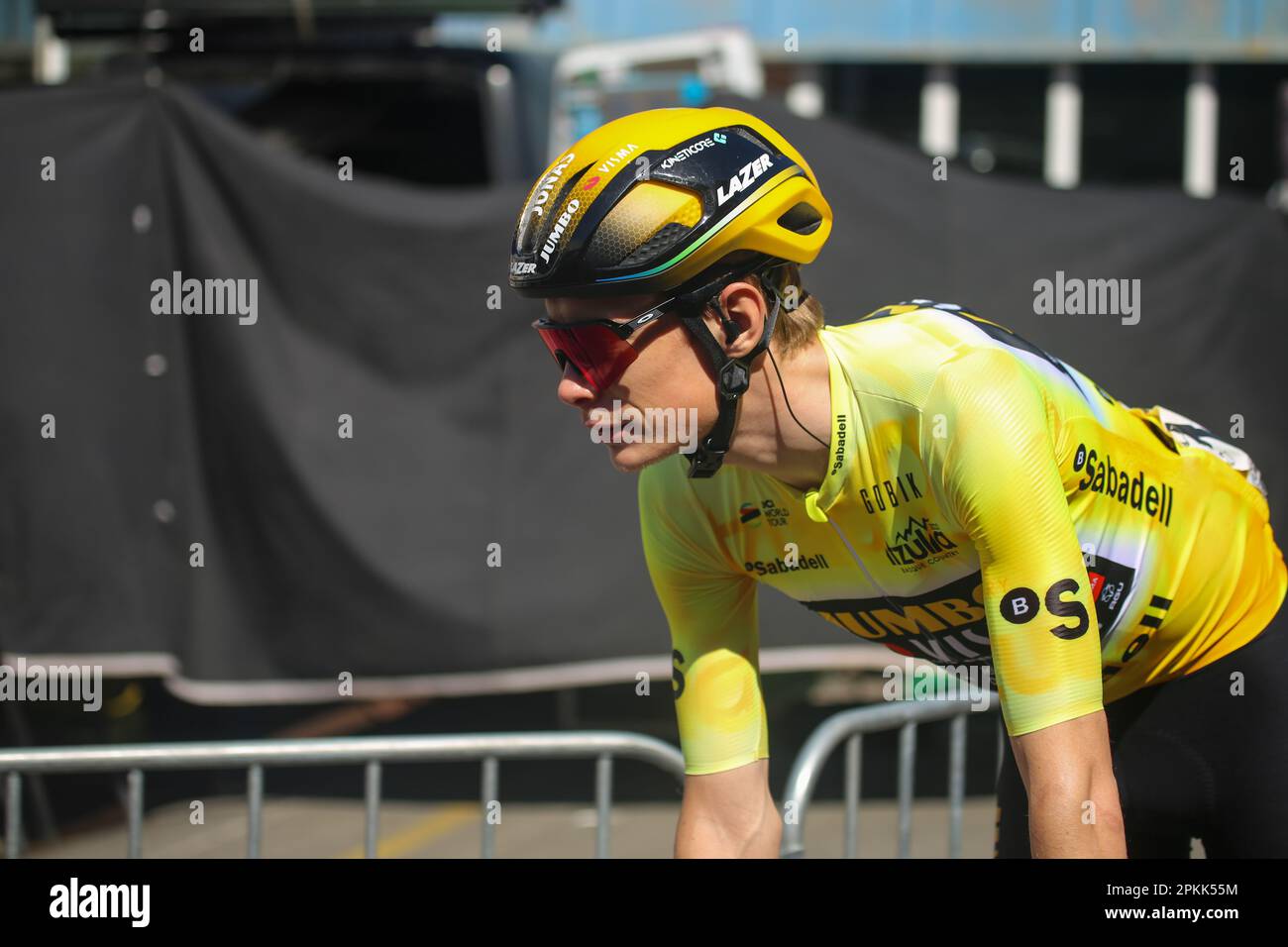 Amorebieta-Etxano, Euskadi, Spanien. 7. April 2023. Ekin, Spanien, 07. April 2023: Der Jumbo-Visma-Reiter Jonas Vingegaard während der 5. Etappe des Baskenlandes Itzulia 2023 zwischen Ekin und Amorebieta-Etxano, am 07. April 2023 in Ekin, Spanien. (Kreditbild: © Alberto Brevers/Pacific Press via ZUMA Press Wire) NUR ZUR REDAKTIONELLEN VERWENDUNG! Nicht für den kommerziellen GEBRAUCH! Kredit: ZUMA Press, Inc./Alamy Live News Stockfoto