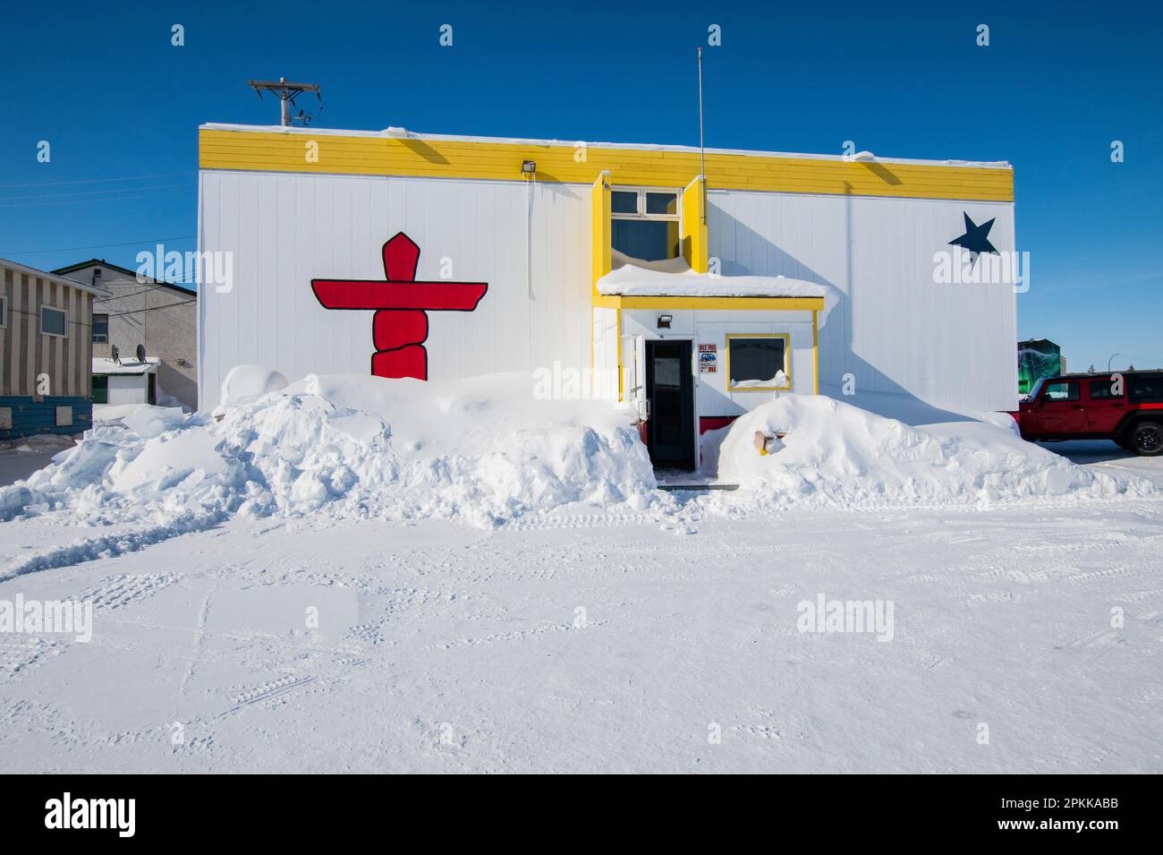 Nunavut Territorialflagge Wandgemälde in einem Gebäude in der Innenstadt von Churchill, Manitoba, Kanada Stockfoto