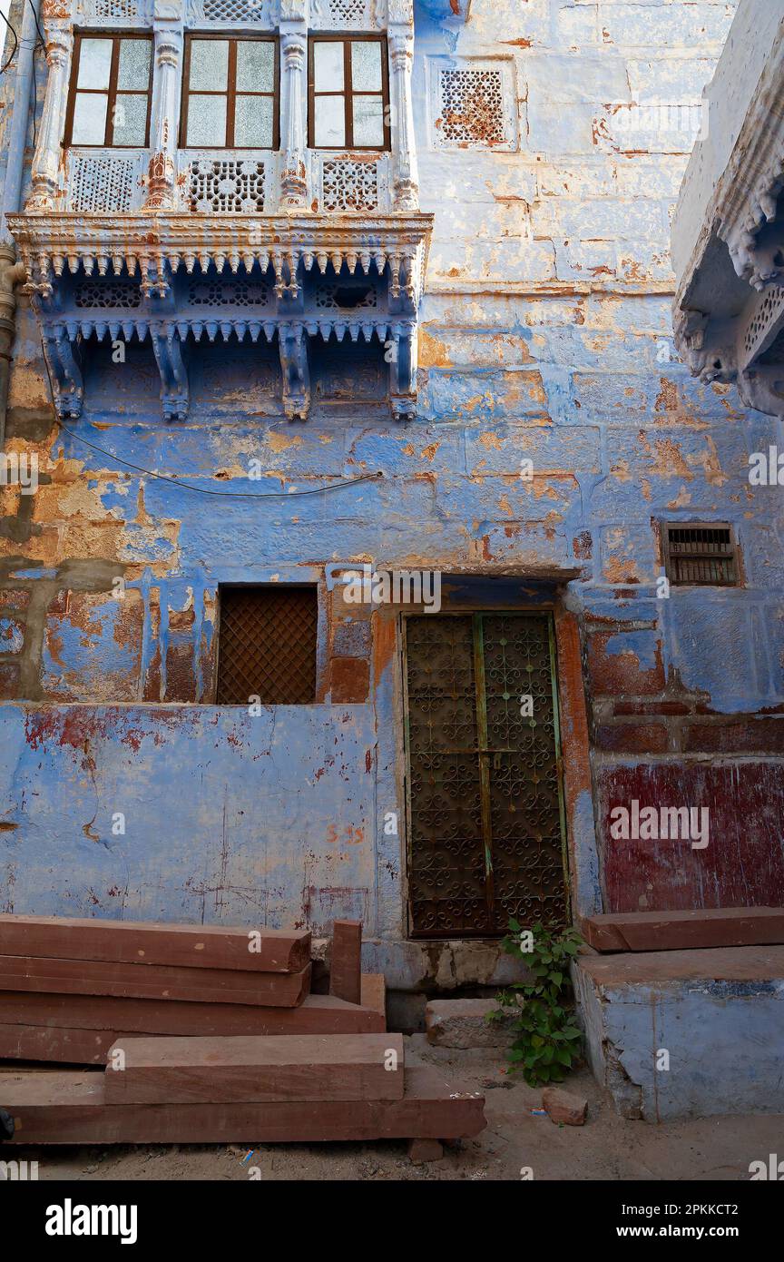 Jodhpur, Rajsthan, Indien-21.10.19 : traditionelles blaues Haus der Stadt Jodhpur, historisch gesehen ist Blau symbolisch für Hindu Brahmins und Lord Shiva. Stockfoto