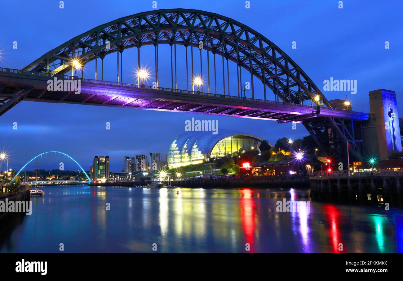 Tyne Bridge at Dusk, Newcastle-upon-Tyne, Tyne and Wear, England, Vereinigtes Königreich, Europa Stockfoto