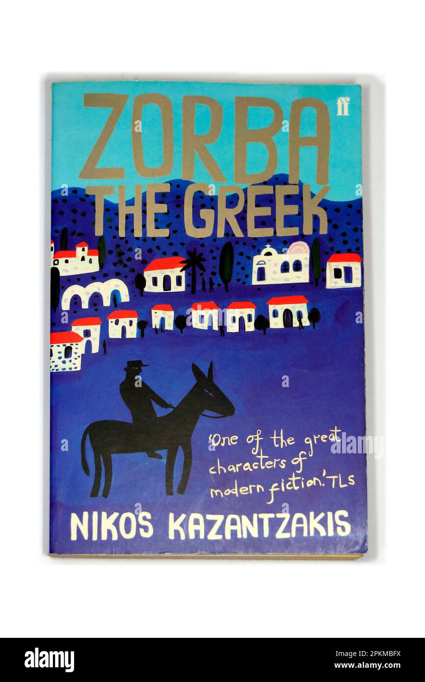 Zorba der Grieche von Nikos Kazantakis - Fotografie des Bucheintrags auf hellem Hintergrund Stockfoto