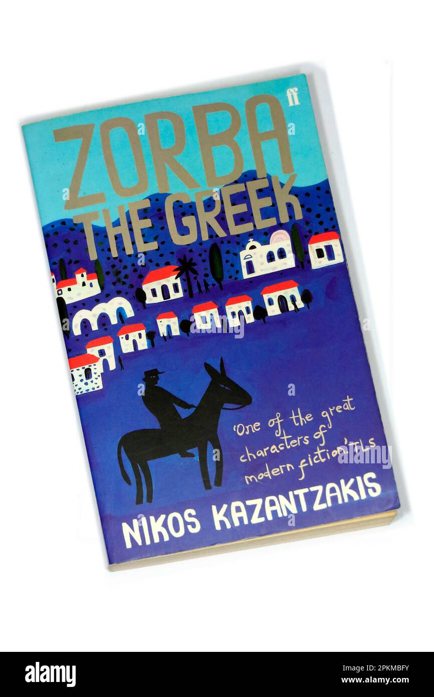 Zorba der Grieche von Nikos Kazantakis - Fotografie des Bucheintrags auf hellem Hintergrund Stockfoto