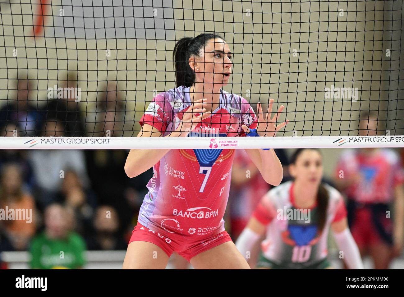 Busto Arsizio, Italien. 8. April 2023. Folie Raphaela (n.7 Vero Volley Milano) während der Volleyball-Italienischen Serie A Frauenmeisterschaft - Work Busto Arsizio vs Vero Volley Milano, am Avril 8., 2023, in der E-Work Arena, Busto Arsizio, Italien Kredit: Tiziano Ballabio/Alamy Live News Stockfoto