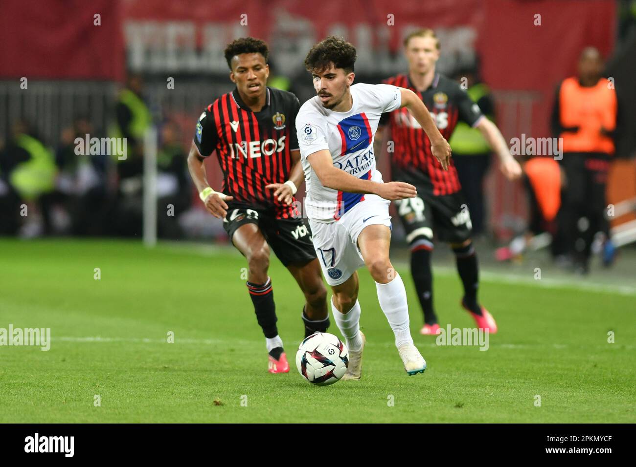 Schön, Frankreich. 08. April 2023. Allianz Riviera, Nizza, Frankreich, 08. April 2023, Vitinha (psg) während des OGC Nice vs Paris Saint Germain (PSG) - französischer Fußballligue 1 Spielguthaben: Live Media Publishing Group/Alamy Live News Stockfoto