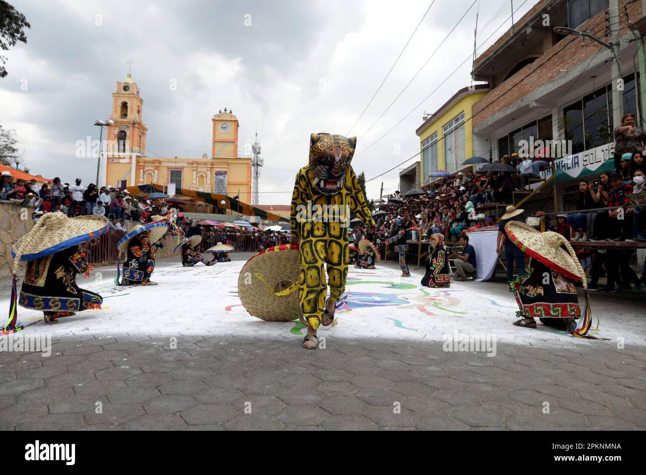 Nicht exklusiv: 8. April 2023, Bundesstaat Puebla, Mexiko: Der Tanz der Tetuane „Füße der Engel“, im Fest der Herrlichkeit der Juden auf der Sa Stockfoto