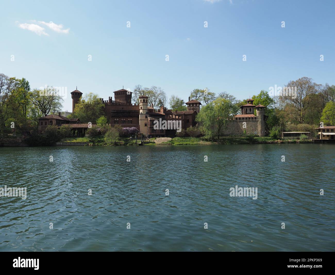 Castello Medievale Übersetzung Mittelalterliche Burg im Parco del Valentino in Turin, Italien Stockfoto