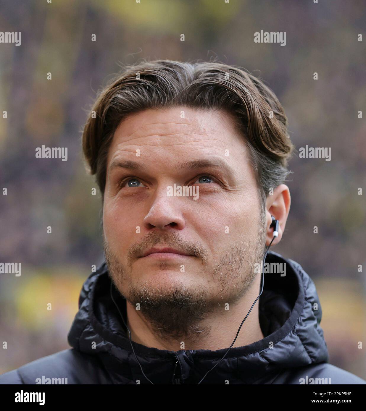 Dortmund, Deutschland. 08. April 2023. firo : 08.04.2023, Fußball, 1. Liga, 1. Bundesliga, Staffel 2022/2023, BVB, Borussia Dortmund - Union Berlin 2: 1 Coach Edin TERZIC, BVB Blick nach der Spitze Kredit: dpa/Alamy Live News Stockfoto