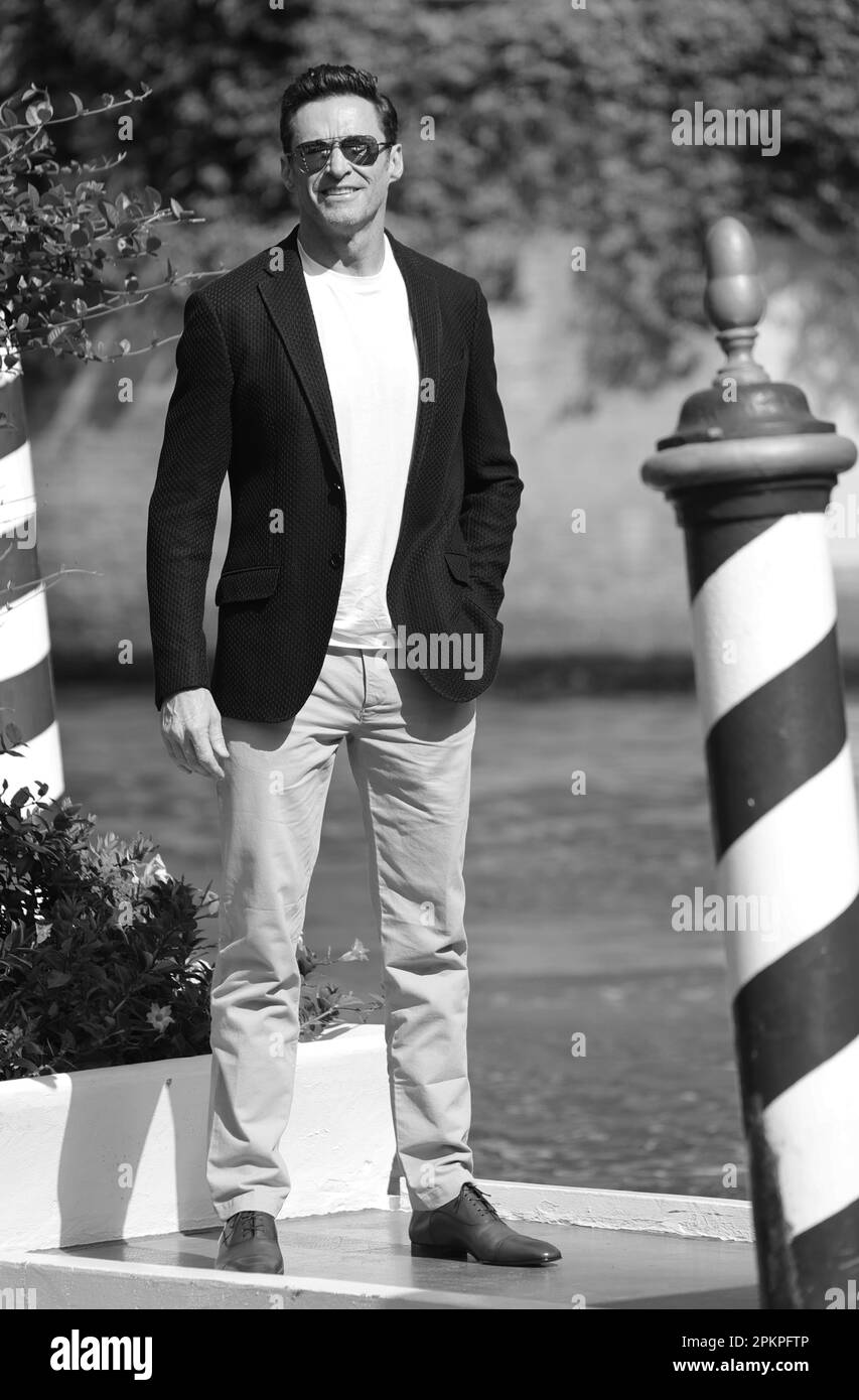VENEDIG, ITALIEN - 06. SEPTEMBER: Hugh Jackman kommt im Hotel Excelsior während des Venedig Filmfestivals 79. am 06. September 2022 in Venedig, Italien an. Stockfoto