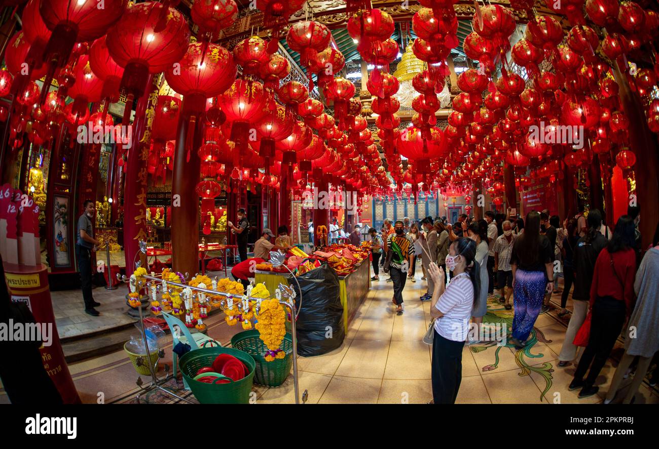 24. Februar 2023 - Bangkok Thailand - Diese Tempel sind bekannt für ihre kunstvolle Architektur, komplizierte Dekoration und ruhige Atmosphäre. Vorherrschende RE Stockfoto