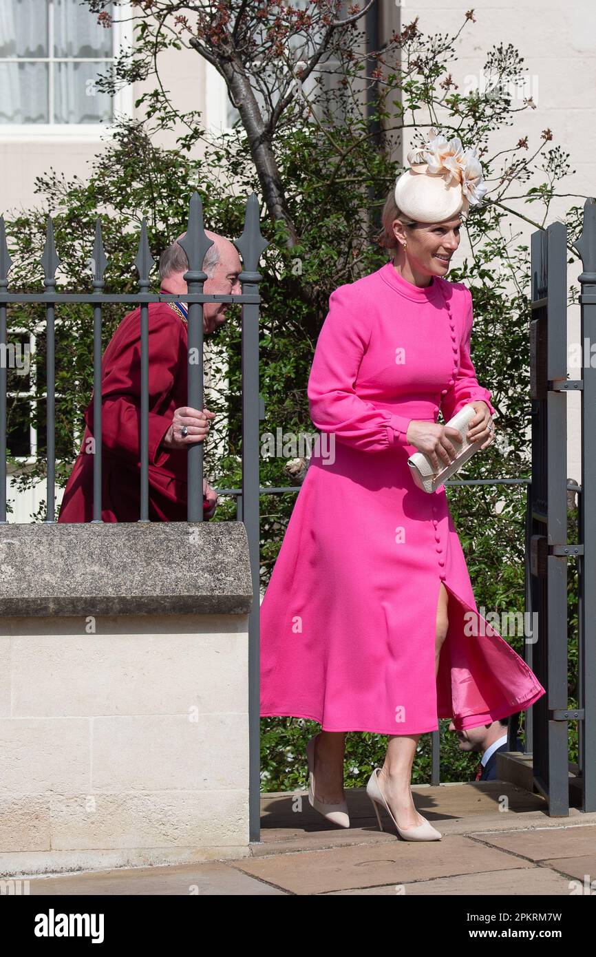 Windsor, Berkshire, Großbritannien. 9. April 2023. Zara Tindall nach der Teilnahme an der Ostersonntagmorgen-Messe in der St. George's Chapel im Windsor Castle. Kredit: Maureen McLean/Alamy Live News Stockfoto