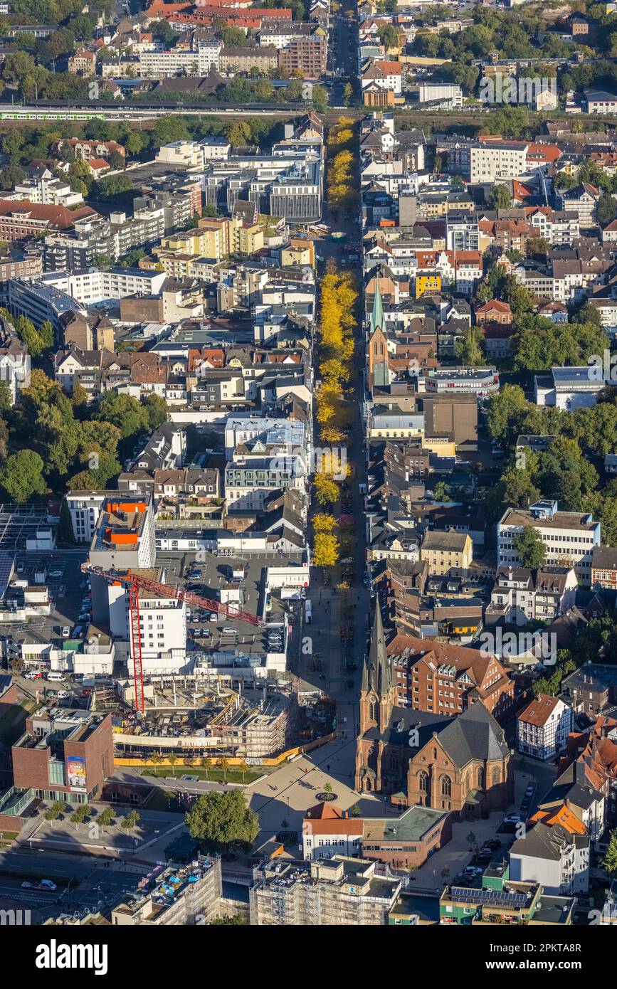 Luftaufnahme, Baustelle und Neubau Europaplatz und Europagarten mit Kreuzkirche und Fußgängerzone Bahnhofstraße in Herbstfarben i Stockfoto