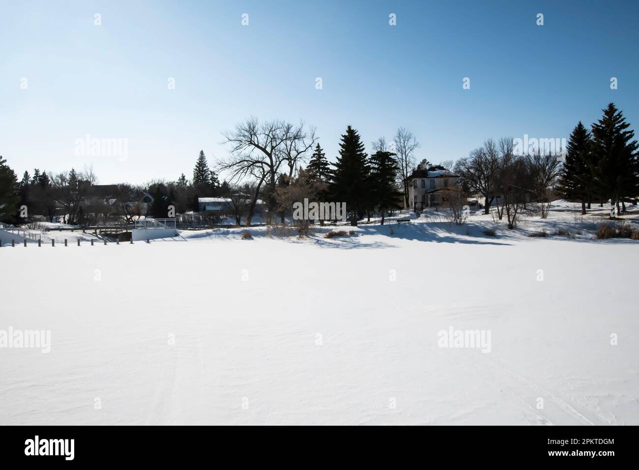 Blick auf den See von der Schwingbrücke in Wolseley, Saskatchewan, Kanada Stockfoto