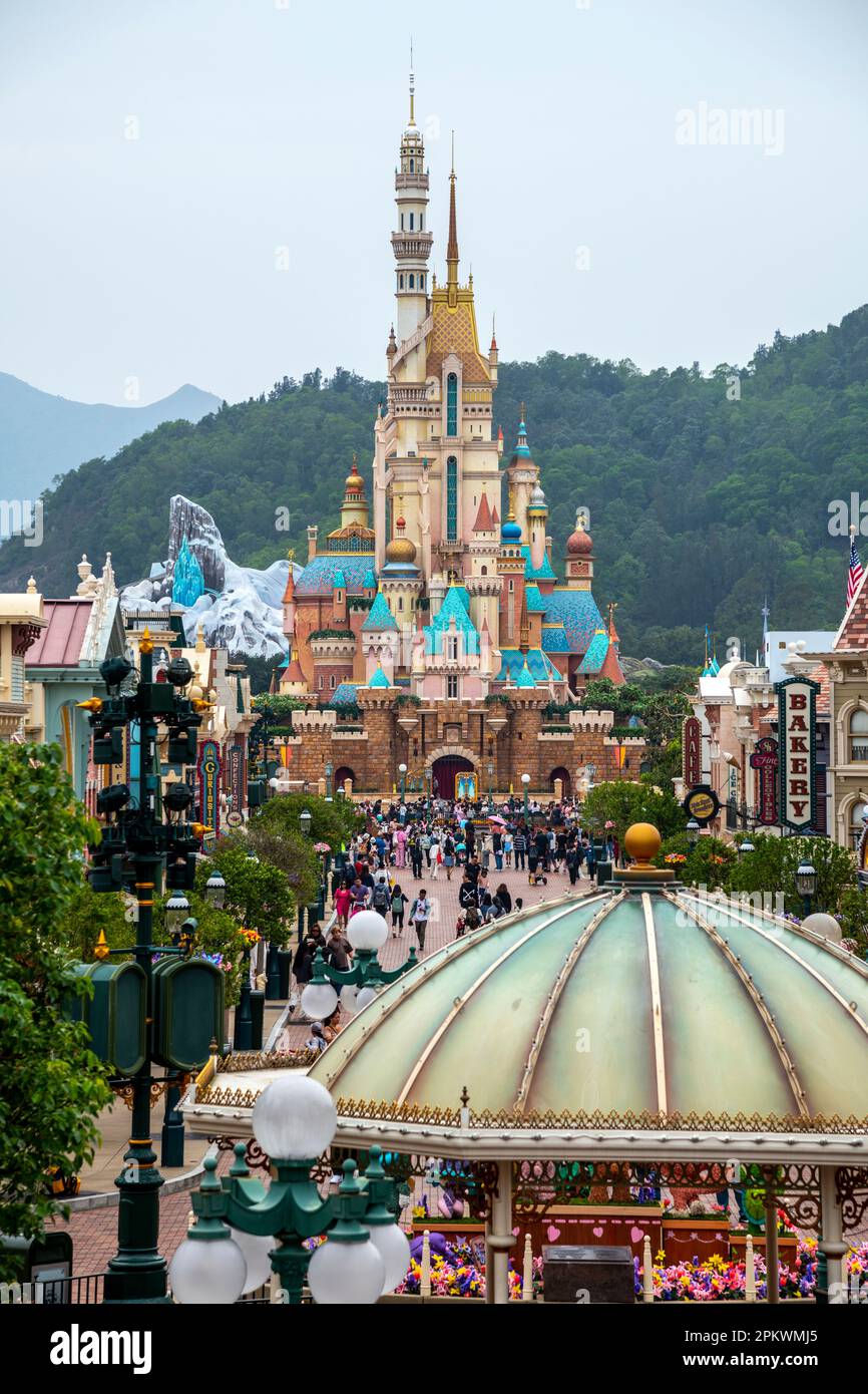 Disneyland Hong Kong wird wieder geöffnet, da die Covid 19 Pandemie Regeln im Jahr 2023 lockern, Hong Kong, China. Stockfoto