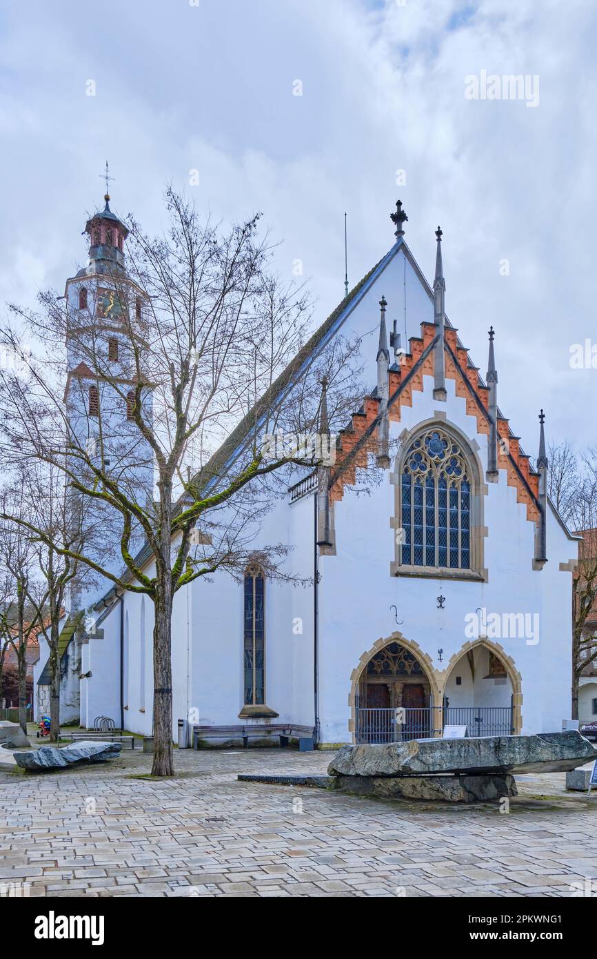 Die protestantische Kirche Peter und Paul in der Altstadt von Blaubeuren bei Ulm, Baden-Württemberg, Deutschland, Europa. Stockfoto