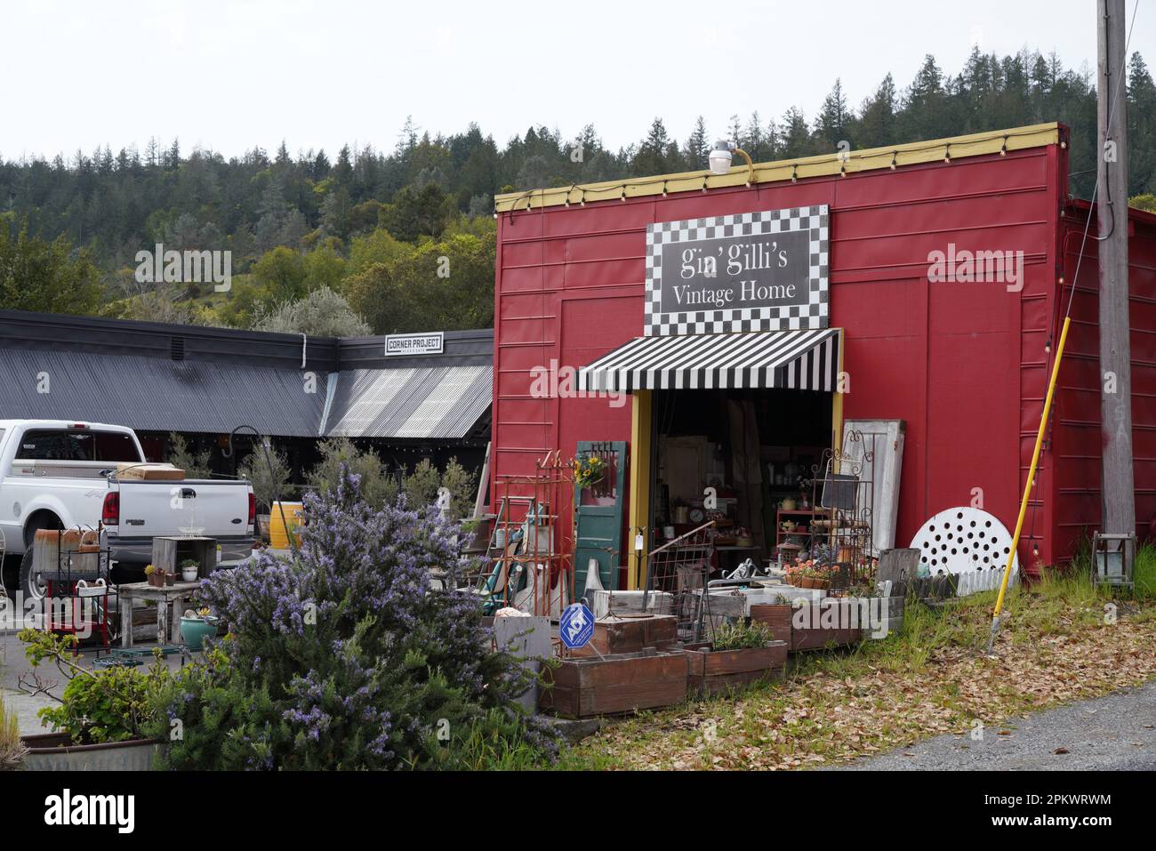 Gin Gilli's Vintage Home Shop in Geyserville, Kalifornien. Stockfoto