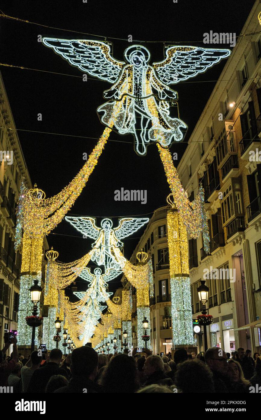 Weihnachtsbeleuchtung in der Calle Marques de Larios, Malaga, Andalusien, Costa del Sol, Spanien, Europa Stockfoto