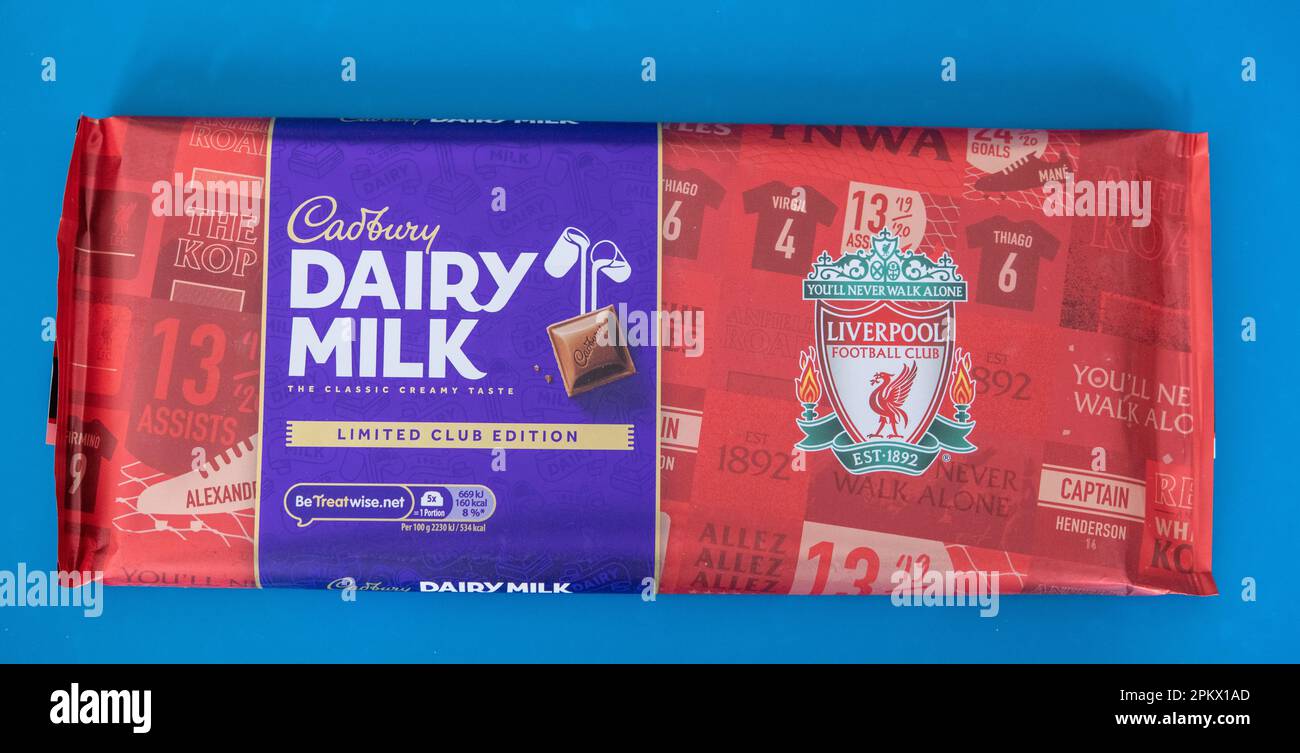 Cadbury Milk Limited Club Edition Liverpool Football Club Schokoriegel Stockfoto