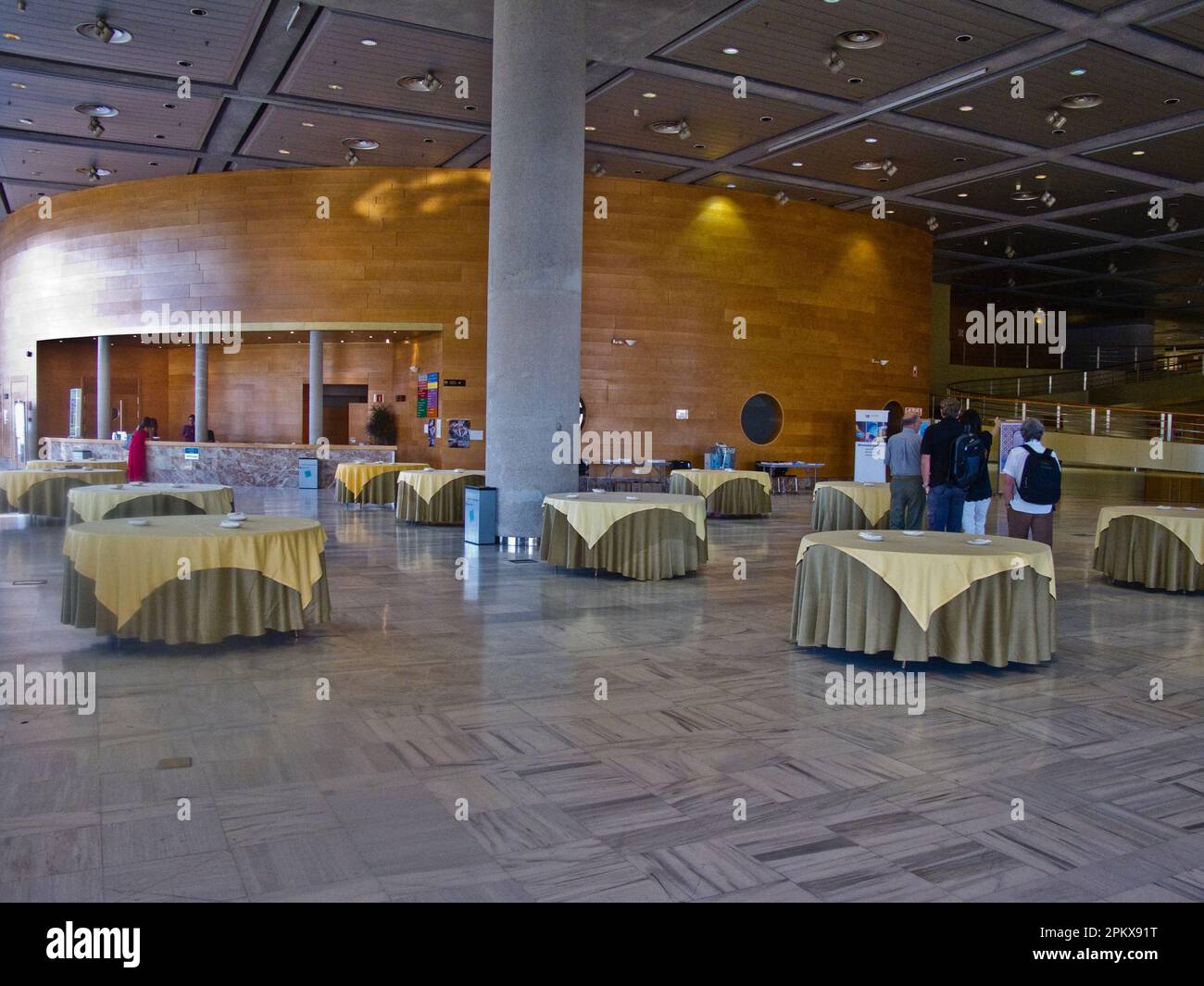 Palacio de Exposiciones y Congresos de Granada. Rezeptionsbereich. Stockfoto