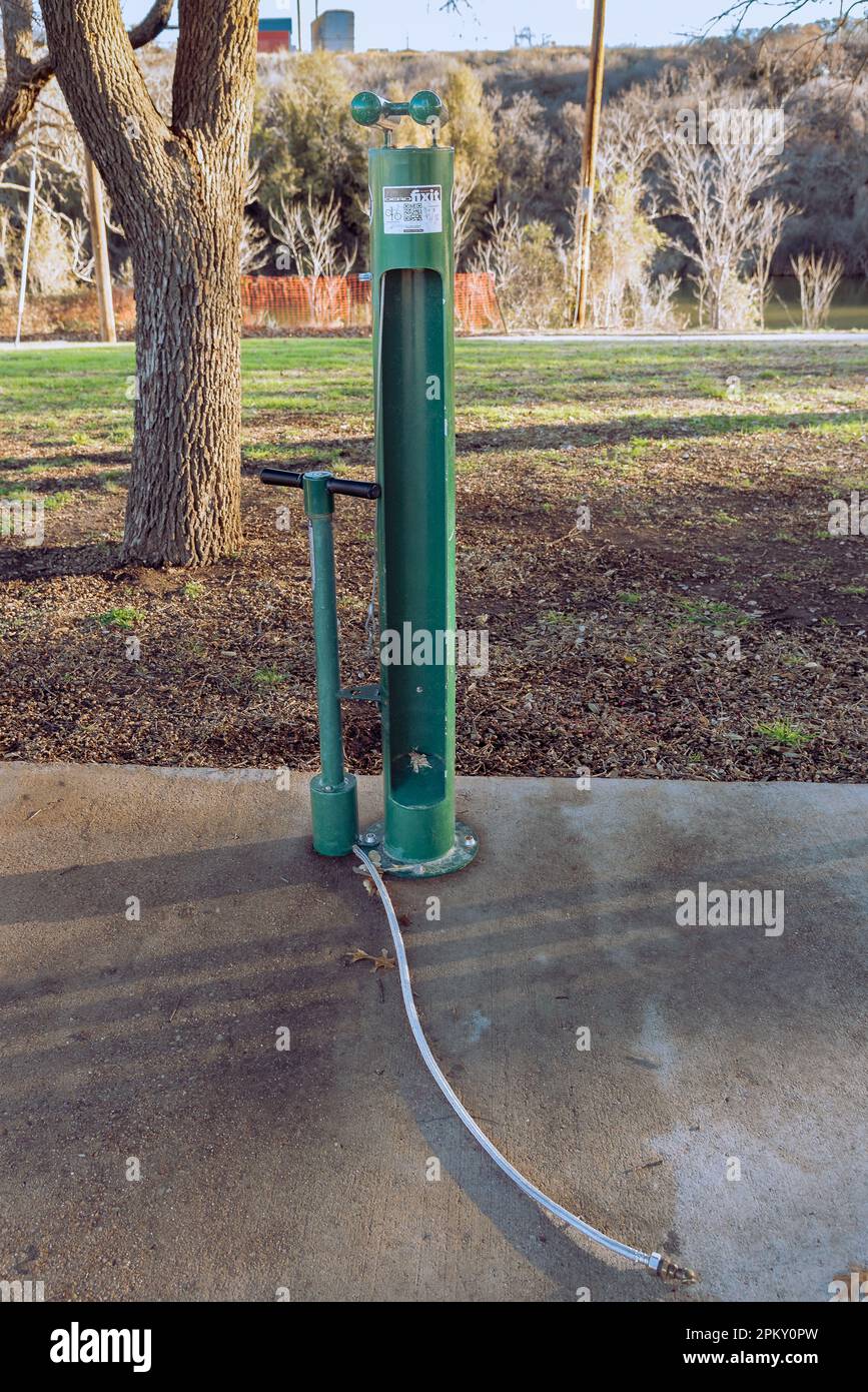 ffentliche fahrradpumpe -Fotos und -Bildmaterial in hoher Auflsung  Alamy