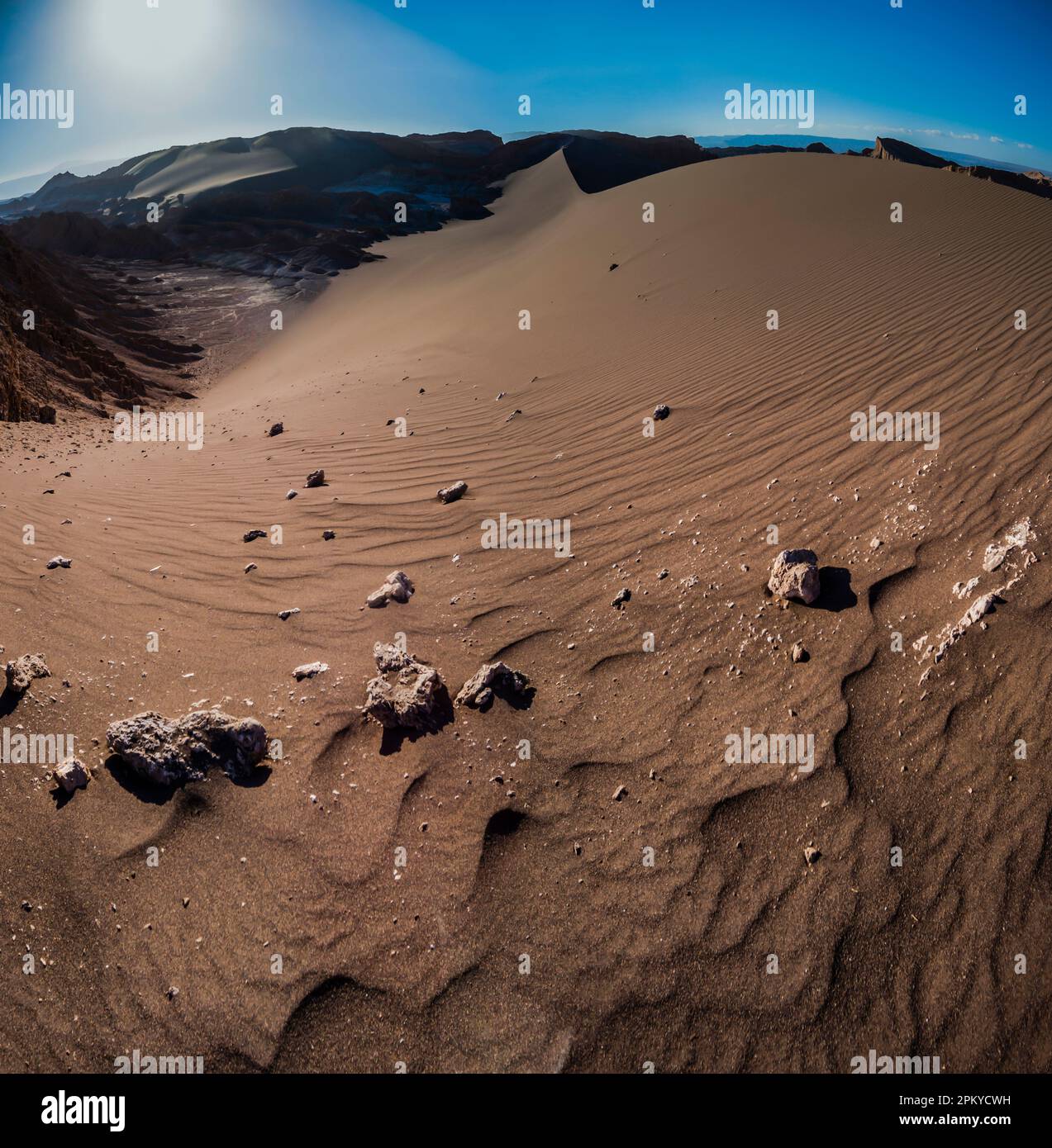 Sanddünen im Moon Valley, San Pedro de Atacama, Chile. Stockfoto