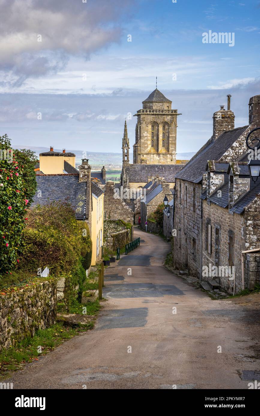 Die ruhigen Straßen von Locronan, Bretagne, Frankreich Stockfoto