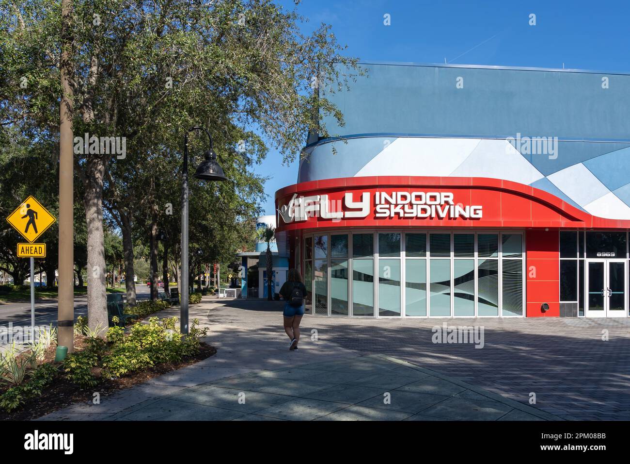 Orlando, FL, USA - 6. Januar 2022: Ein iFLY-Werk in Orlando, FL, USA. Stockfoto
