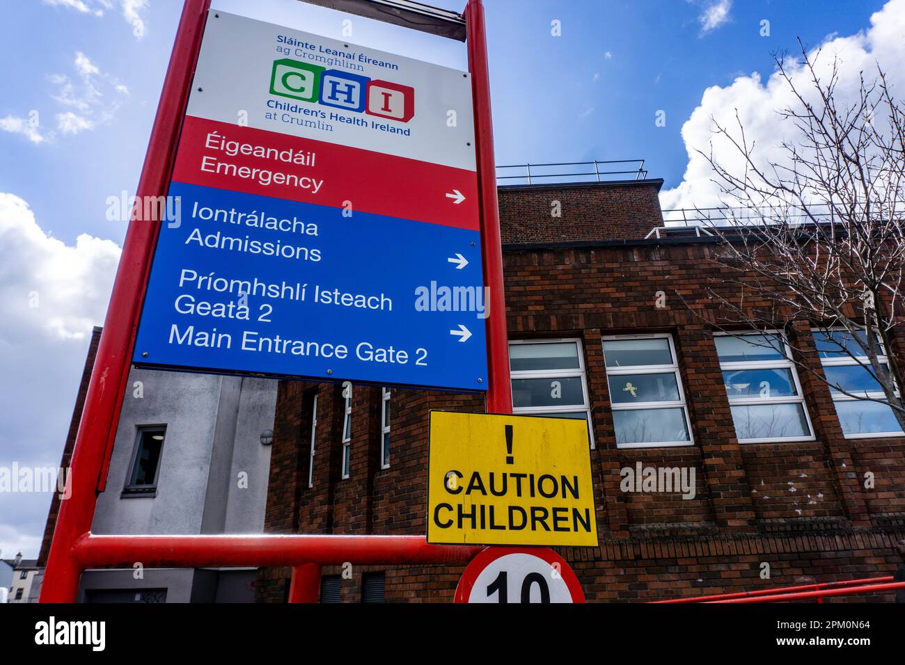 Crumlin Children's Hospital, Teil der Children Health Ireland Gruppe, ist ein akutes Kinderkrankenhaus. Stockfoto