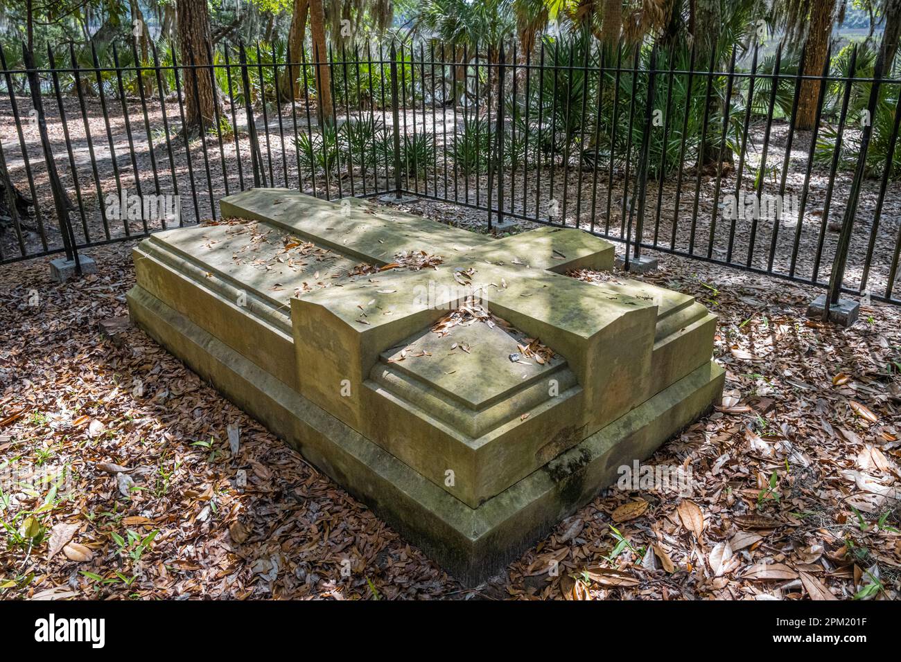 Grabstätte auf der Wormsloe Plantation für die Familie Noble Jones, die 1733 nach Savannah, Georgia, kam und 1775 starb. (USA) Stockfoto