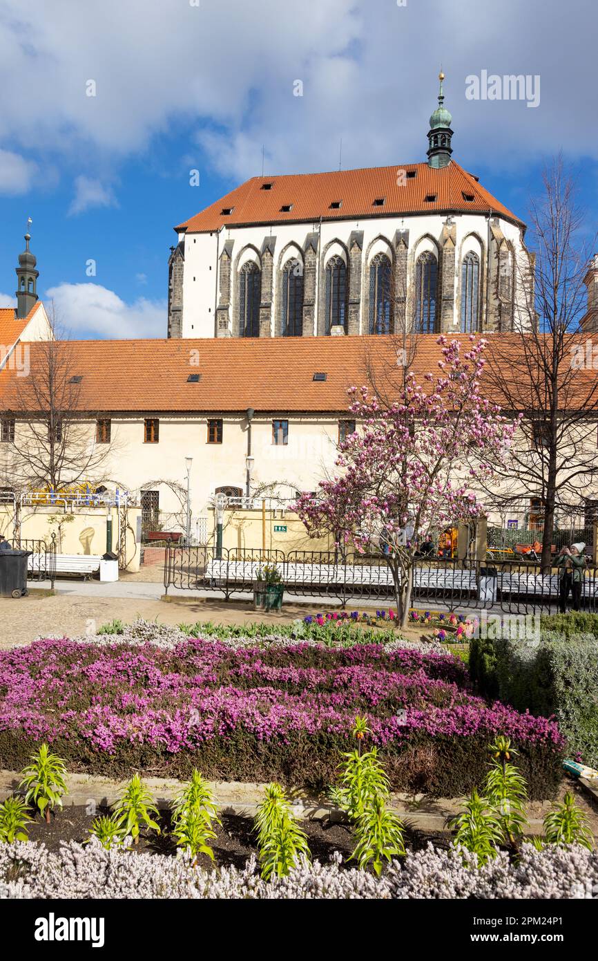 kostel Panny Marie Snezne, Frantiskanska zahrada, Nove Mesto, Praha, Ceska Republika / Franziskanergarten, Neustadt, Prag, Tschechische Republik Stockfoto