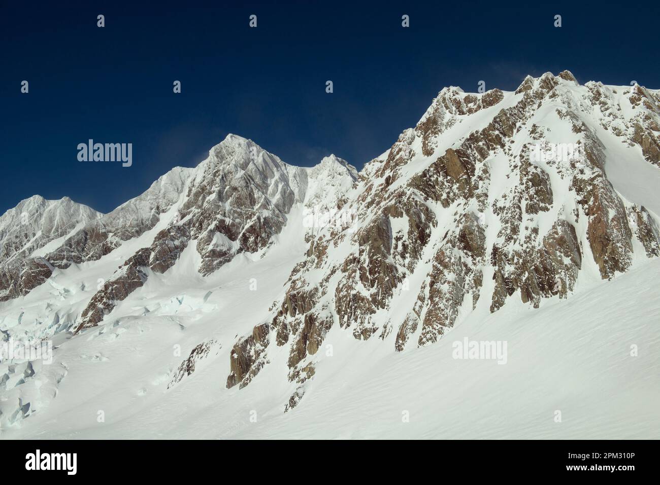 Schneebedeckte Berge, von Tasman-Gletscher, Aoraki/Mount Cook-Nationalpark, Südlichen Alpen, Canterbury, Südinsel, Neuseeland Stockfoto