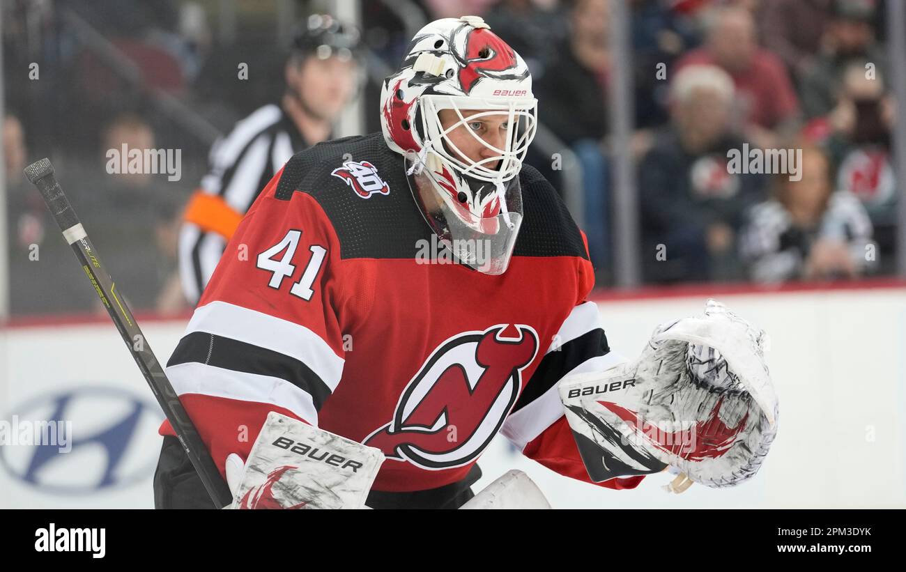 New Jersey Devils goaltender Vitek Vanecek during the first period of an NHL hockey game against the Columbus Blue Jackets, Thursday, April 6, 2023, in Newark, N.J. (AP Photo/Mary Altaffer) Stockfoto