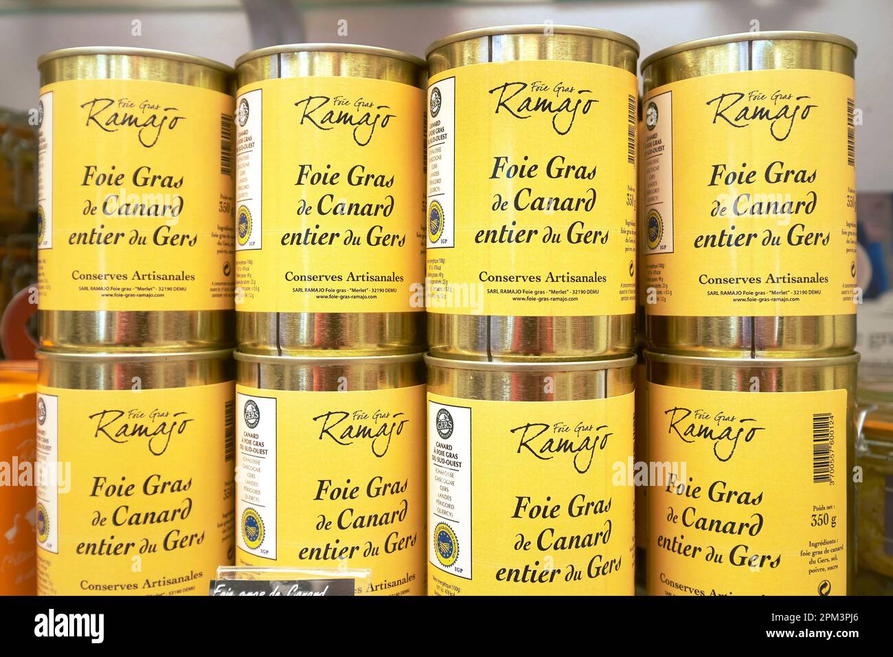 Frankreich, Gers, Auch, Bühne auf dem Weg nach Compostela, Place de la République, Comptoir de Tistou, Verkauf von lokalen Produkten, Dosen ganzer Entenleberpastete aus Gers, Ramajo Foie Gras Stockfoto